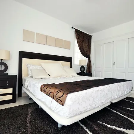 Lejlighed Townhouse On The 1st Line By Altamarhomes Costa Adeje (Tenerife)