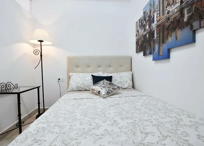 Townhouse On The 1st Line By Altamarhomes