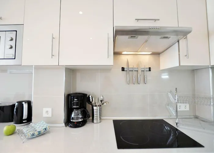 Townhouse On The 1st Line By Altamarhomes * アデヘ