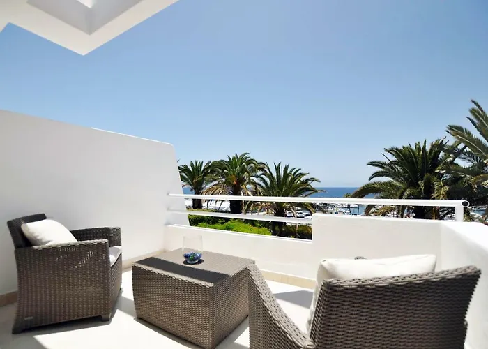 Daire Townhouse On The 1st Line By Altamarhomes *