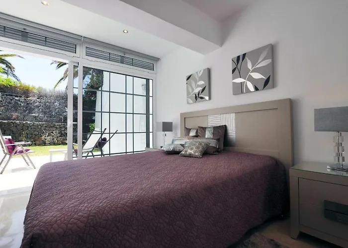 Daire Townhouse On The 1st Line By Altamarhomes