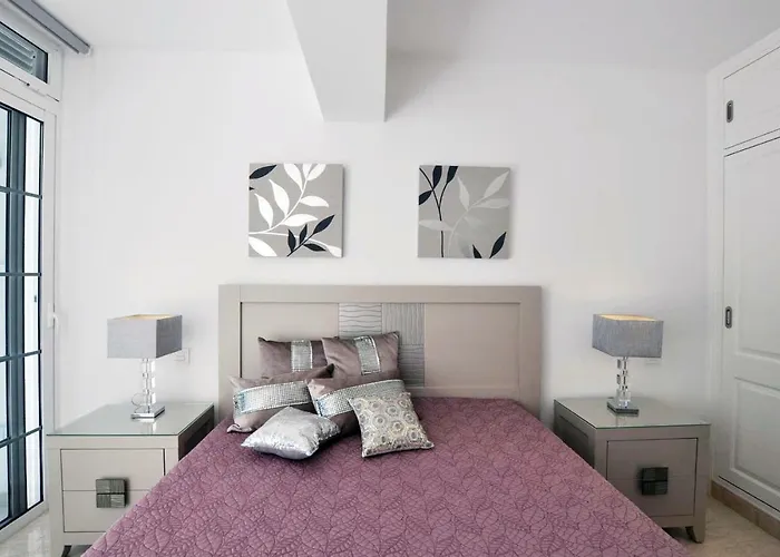 Townhouse On The 1st Line By Altamarhomes