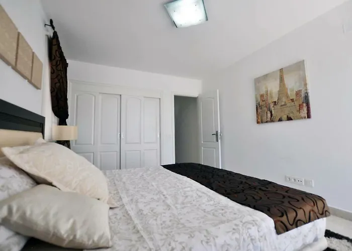 شقة Townhouse On The 1st Line By Altamarhomes