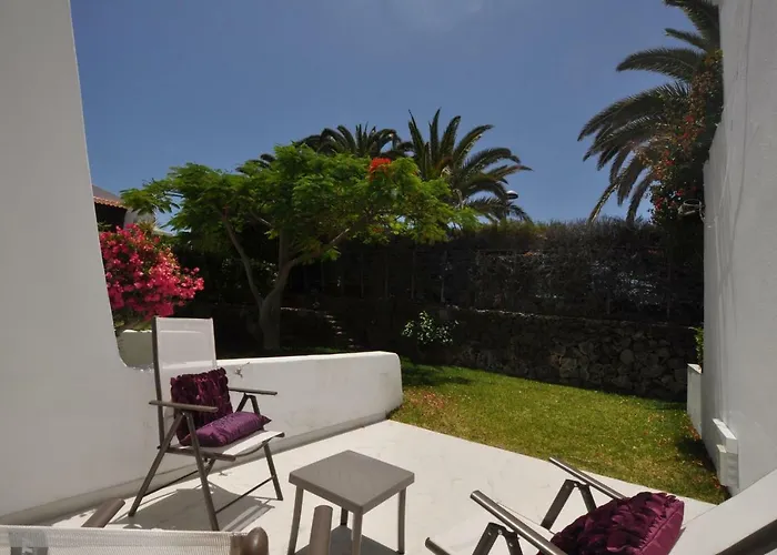 Townhouse On The 1st Line By Altamarhomes